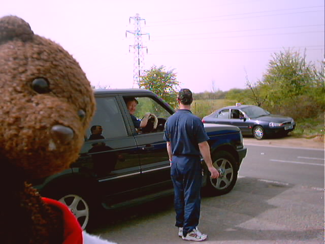 Ray Parlour in big car in background, Bearsac in foreground.