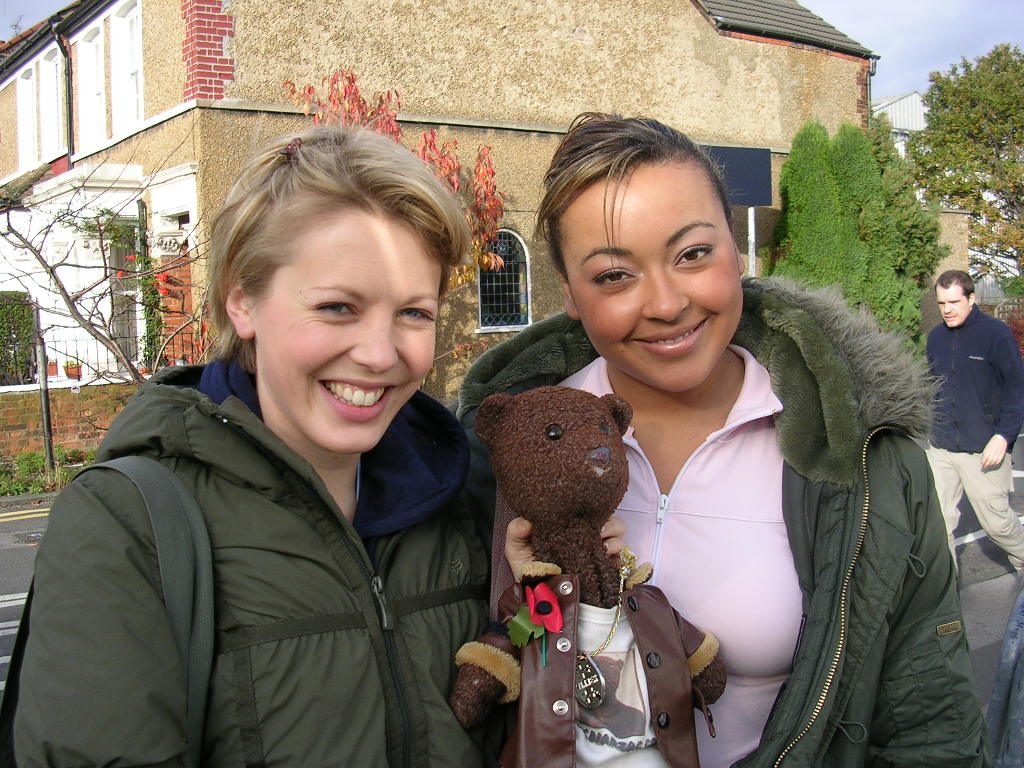 Actresses Kelly Adams & Jaye Jacobs holding Bearsac