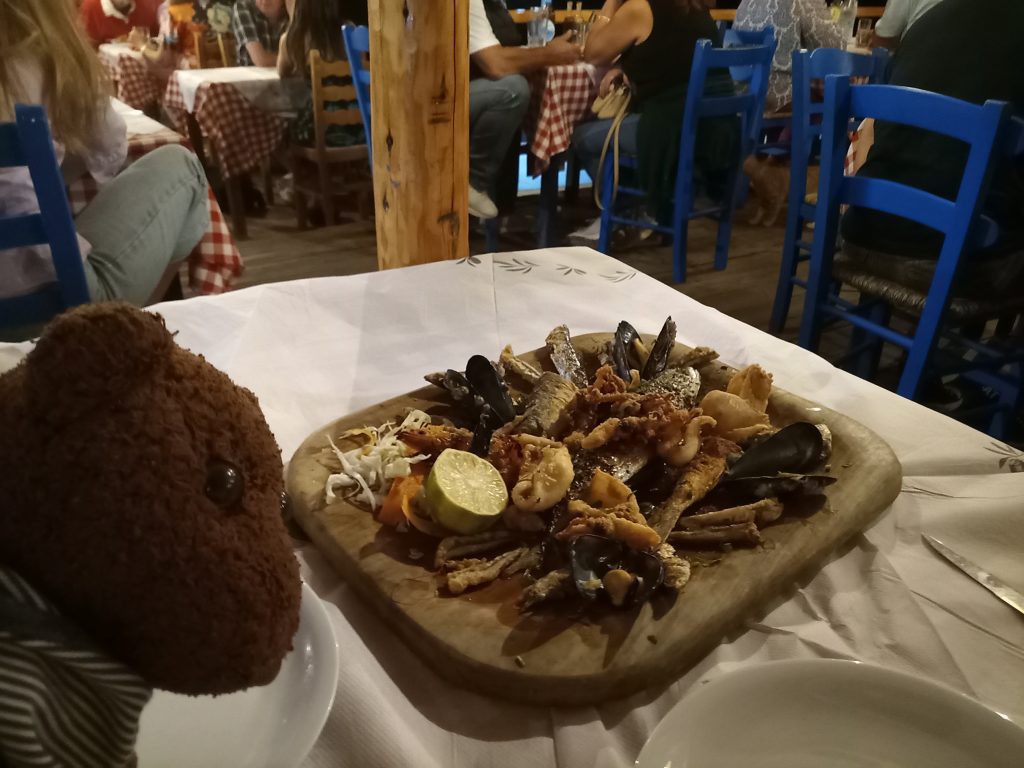 Bearsac witha platter of seafood