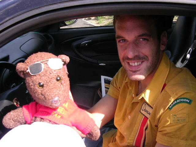 Manuel Almunia holing Bearsac in his car
