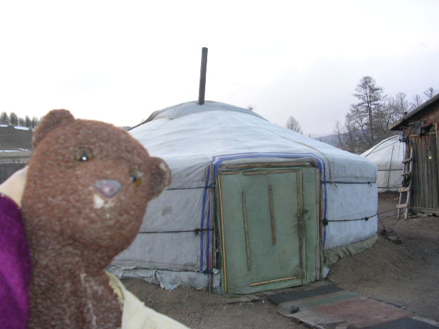 Bearsac beside ger tent