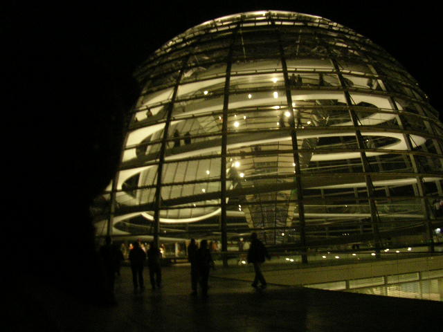 Bearsac bearly visible in the shadow beside Reichstag Dome