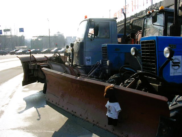 Bearsac on a snow plough